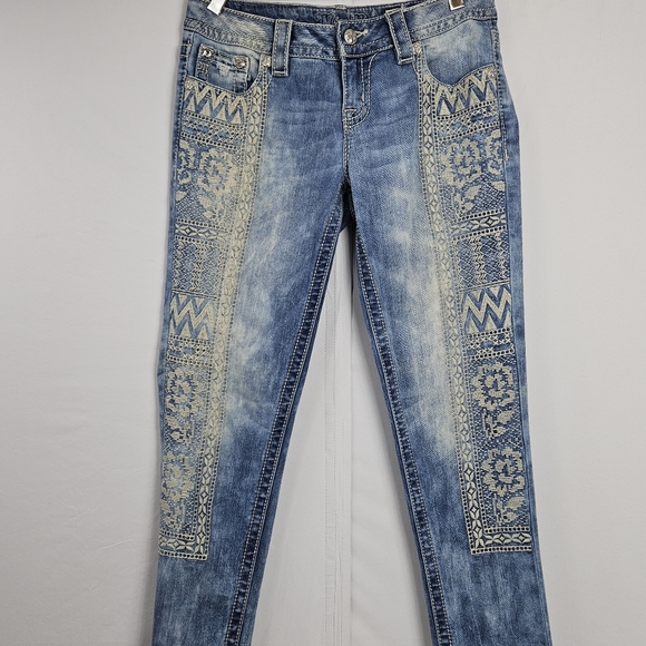 Rare hard to find Miss Me stone wash embroidered skinny jeans size 27 - Picture 8 of 15